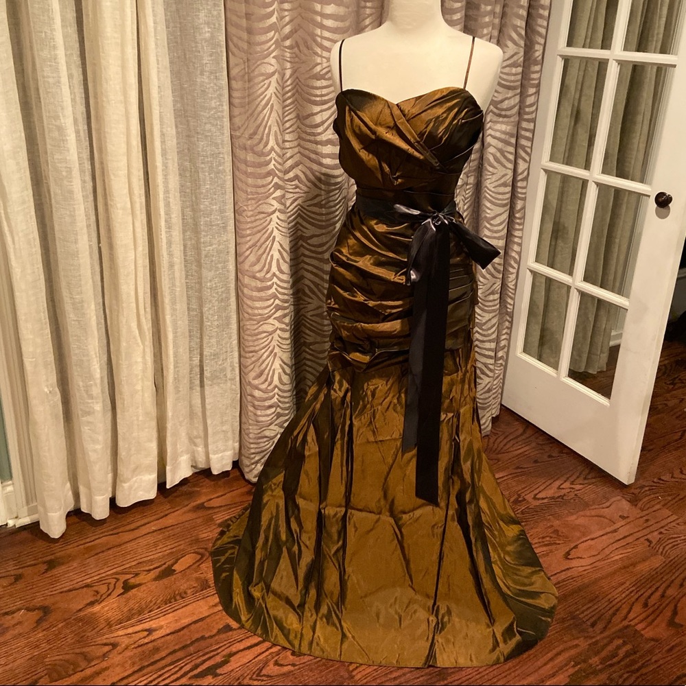 Bronze mermaid ballgown